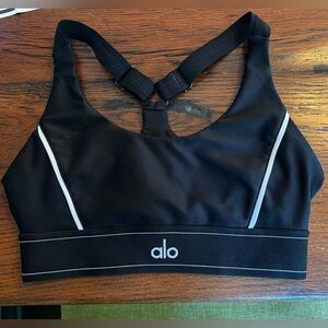 ALO Yoga Airlift Suit Up Bra size M